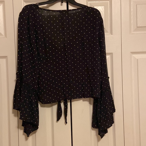 super cute Billabong button flowy top - Picture 4 of 4